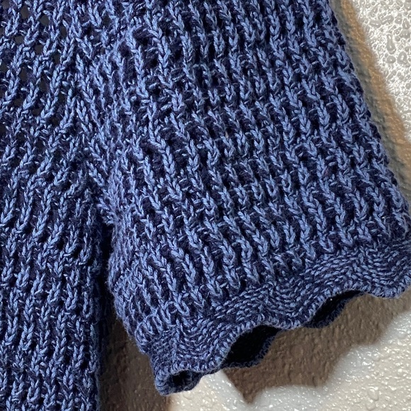 🆕 GAP Navy Blue Open-Knit Short Sleeve Sweater Top with Scalloped Hem– Size S - Picture 5 of 10